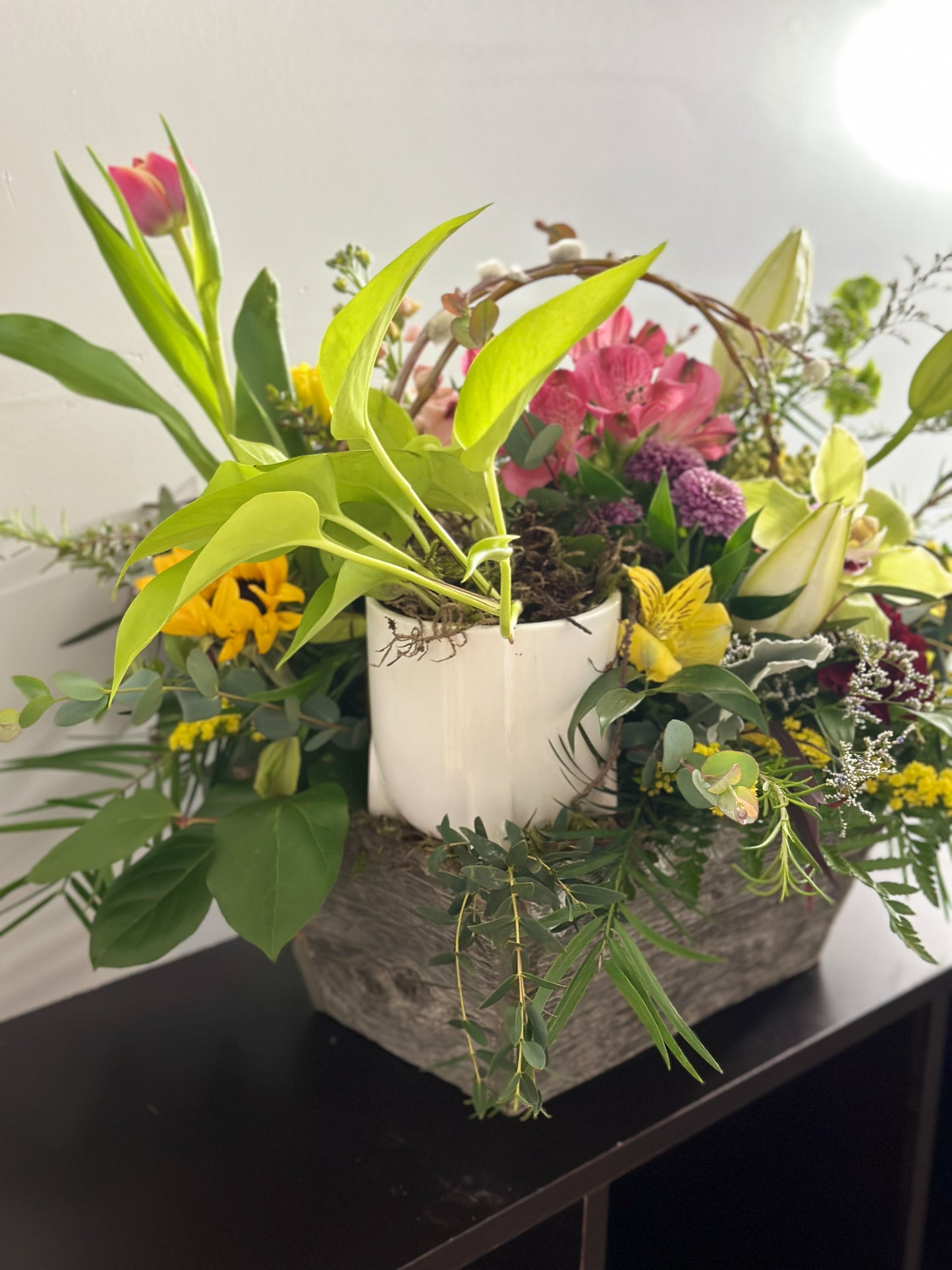 Best of both worlds, planter in arrangement
