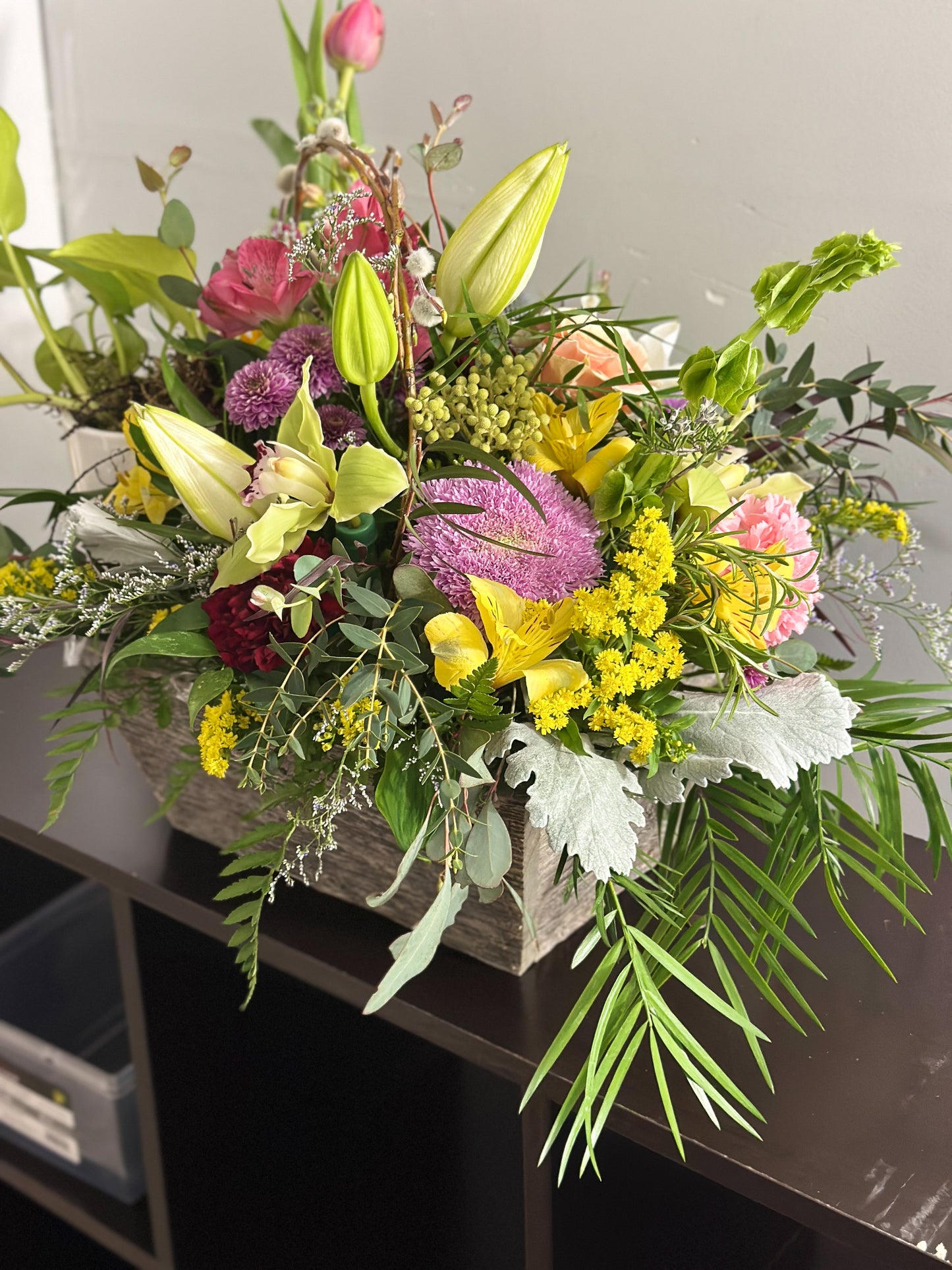Best of both worlds, planter in arrangement