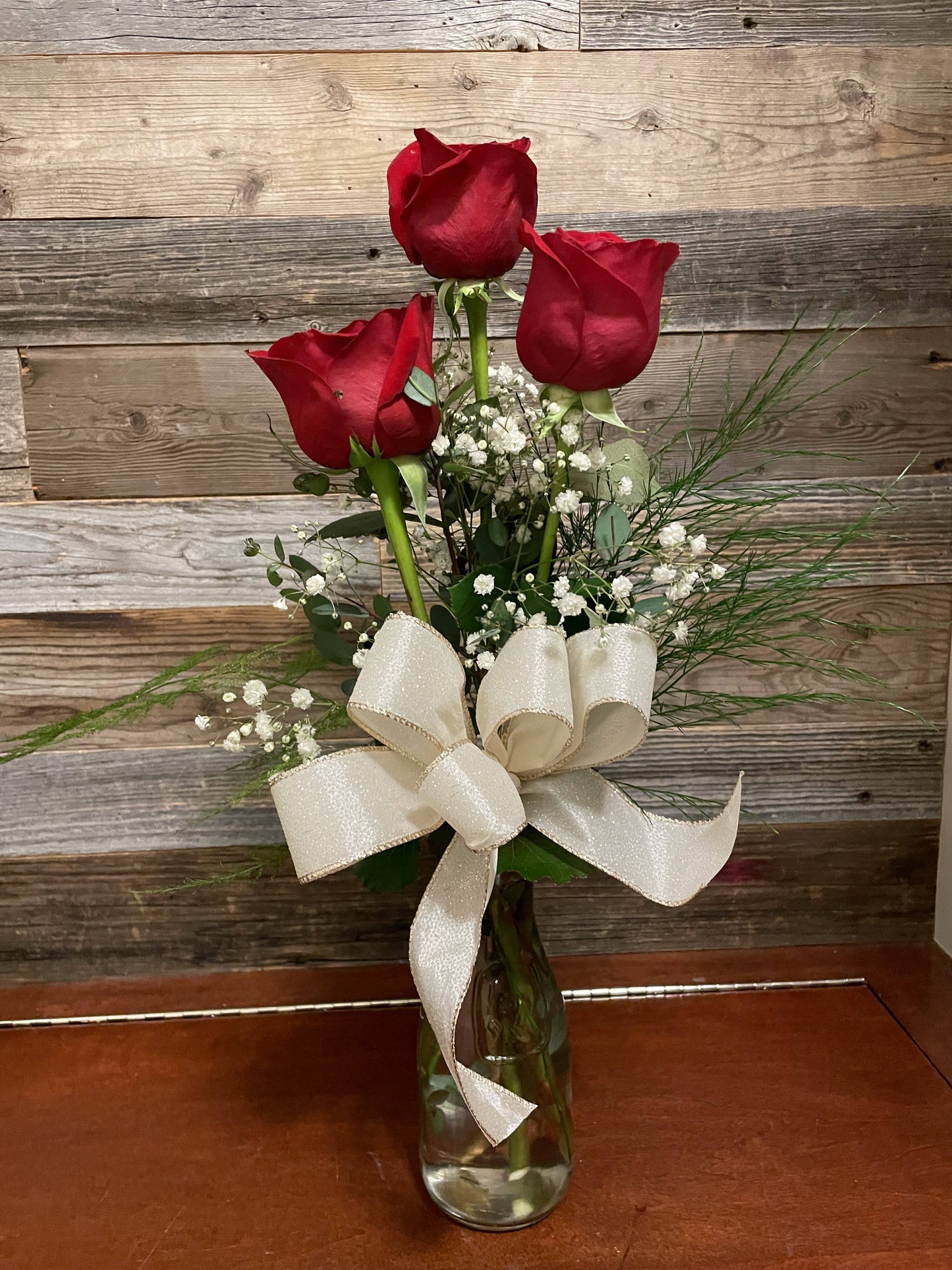 Bud Vase with 3 Roses