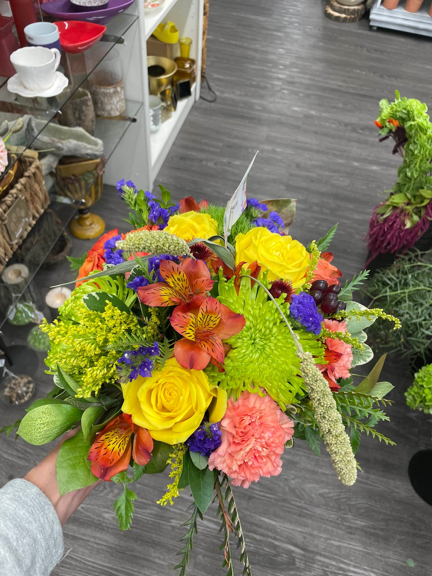 Surprise me - Designer's Choice Floral Arrangement